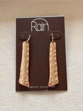 Rain Gold Crystal Line Bar Earrings